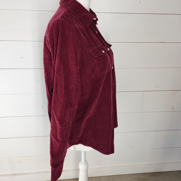 Universal Thread Womens Burgendy Corduroy Pearl Snap Button Up MEDIUM Collared - Picture 5 of 9